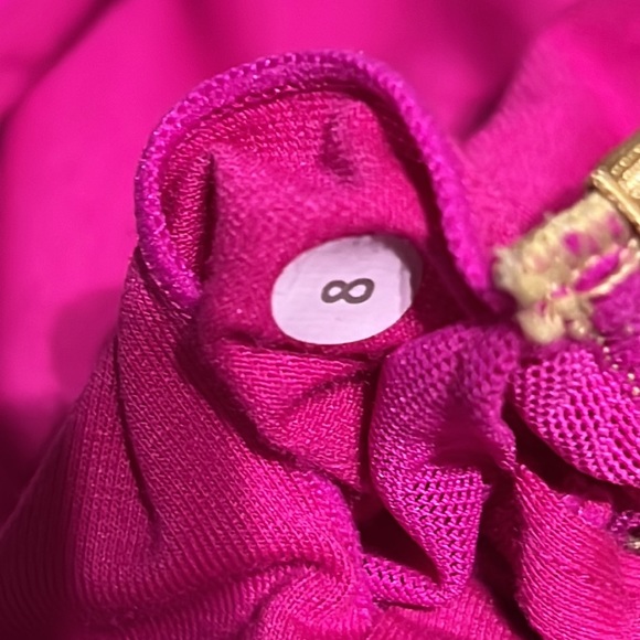 Lululemon pink and gray activewear tank top size 8 - Picture 5 of 5